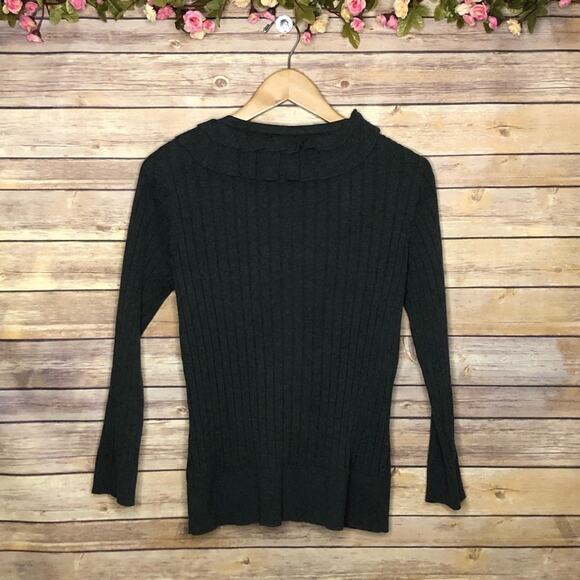 NWT Van Heusen Ruffle Button Cardigan - Picture 2 of 7